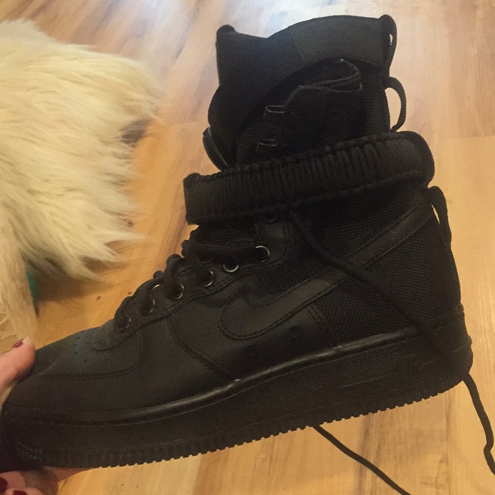 Brand new nike high tops